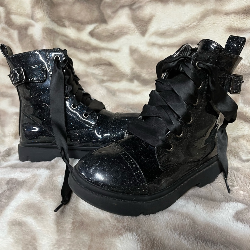 Black Glitter Lace-Up Women's Boots